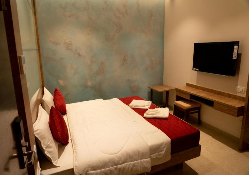 The Paradise Hotel - Luxury Stay Kanchipuram Exterior photo
